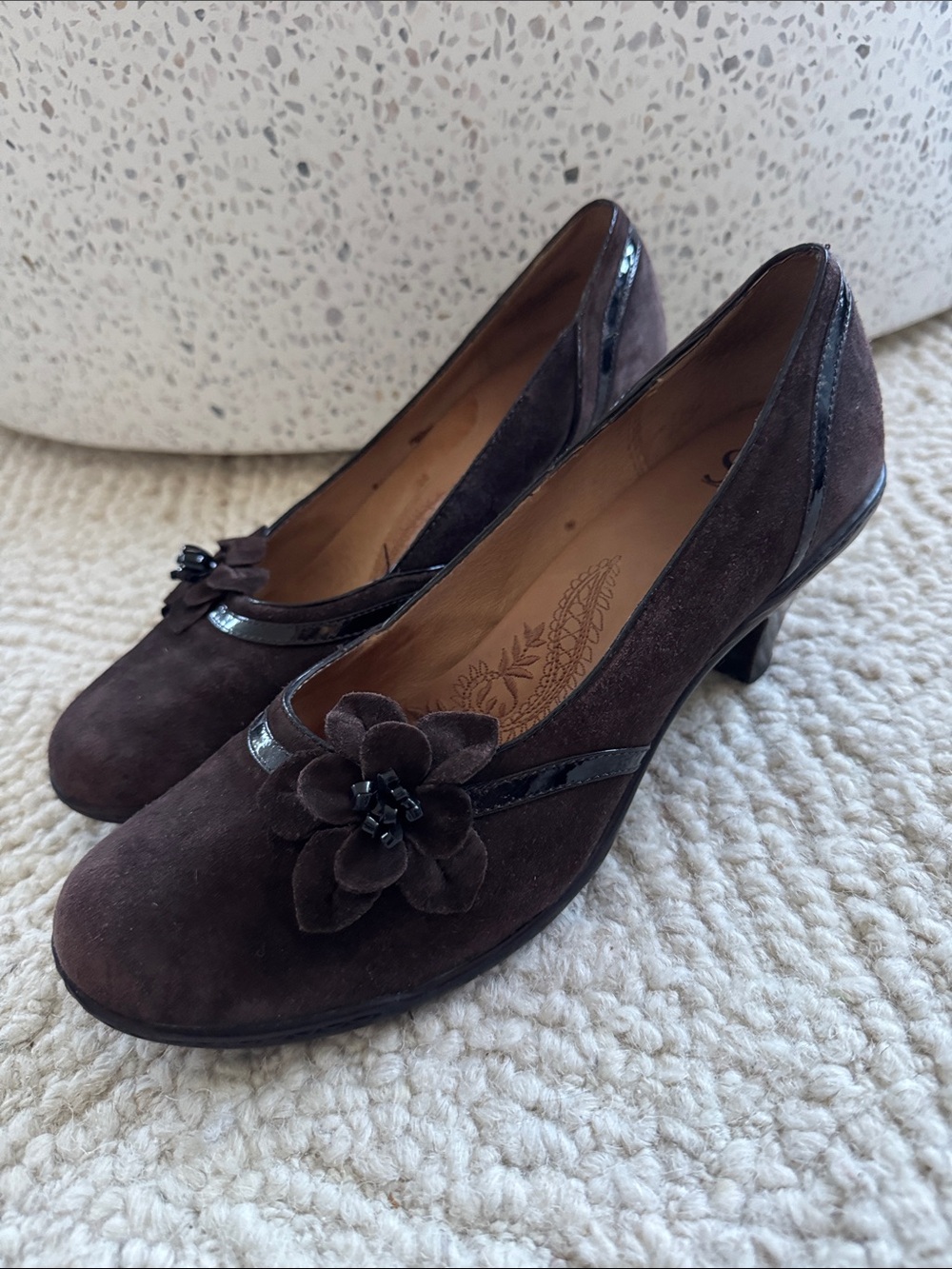 Sofft Women’s Brown Suede Floral Accent Pumps